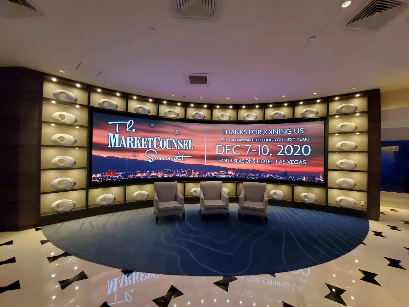 P3.91 Indoor Curved LED Screen for Hotel Hall in Miami USA