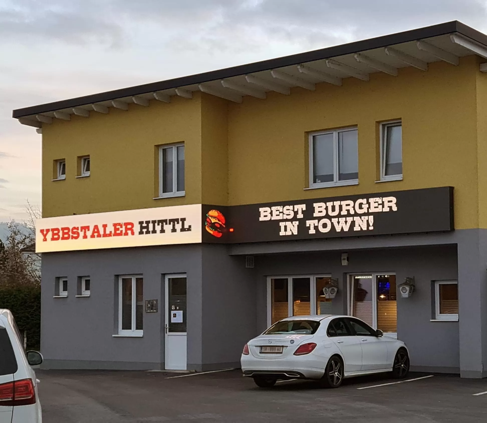 P5mm Outdoor Wall Mounted Advertising LED Screen in Austria